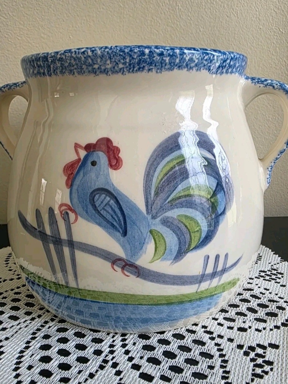 Vintage Los Angeles Pottery Bean Pot.